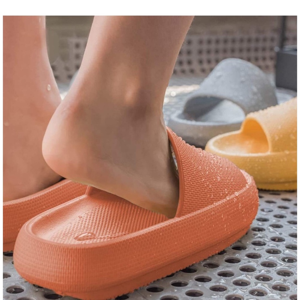 Chunky EVA thick sole slides